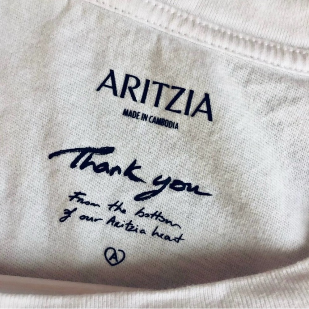 Aritzia: White Thank You Tee with Heart Emblem - Picture 4 of 7